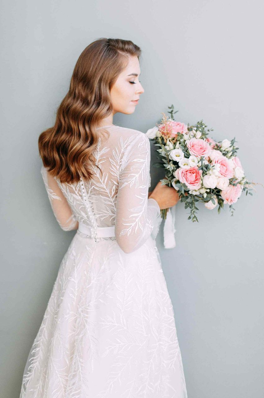 https://www.galeriedesfetes.com/wp-content/uploads/2020/11/wedding_dress_04-850x1280.jpg